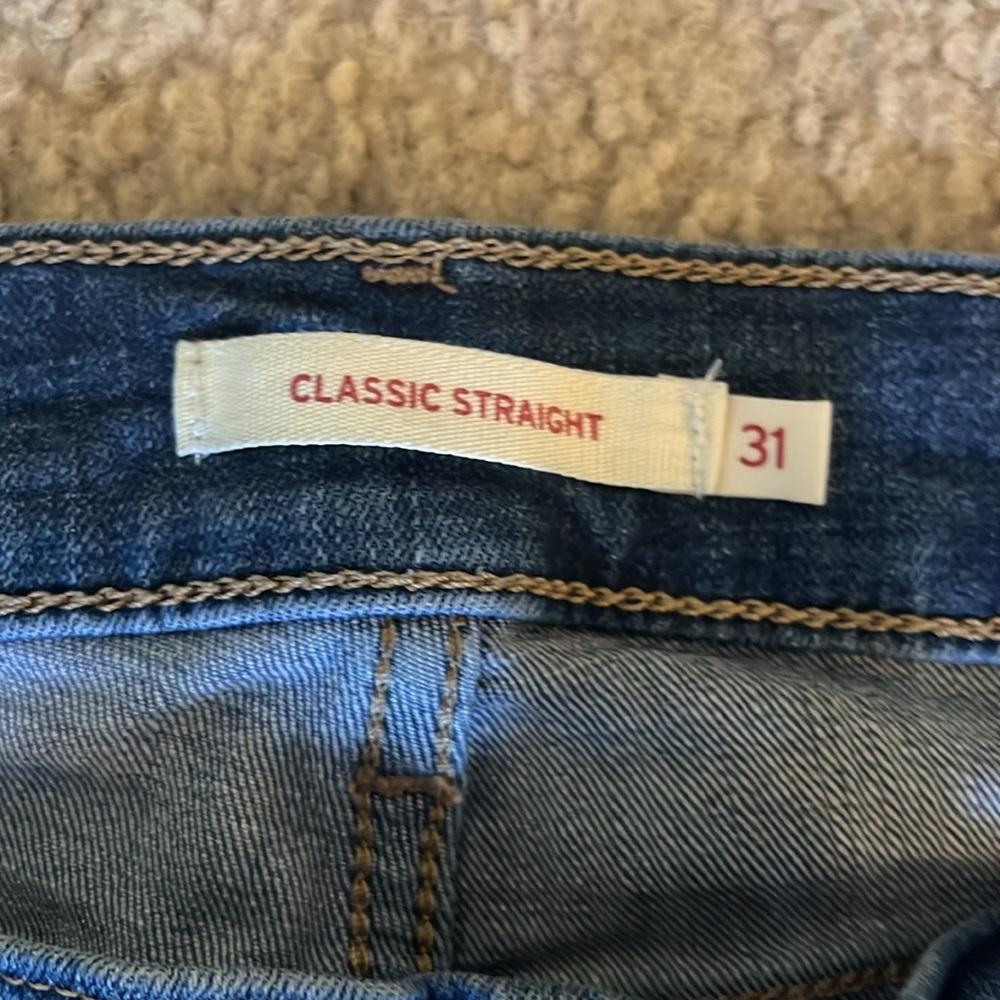 Soft Levi’s Jeans View 2